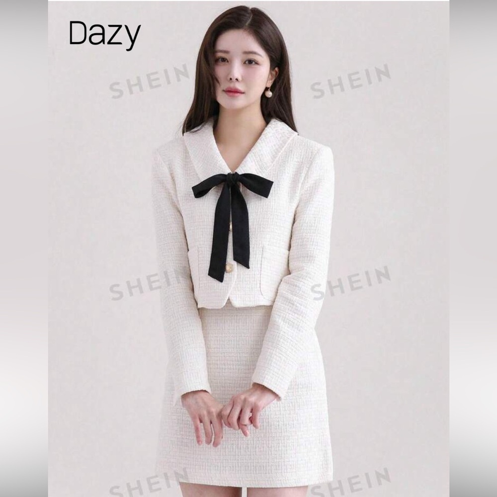 DAZY Women's Self-Tie Bowknot Long Sleeve
Jacket And Skirt Set